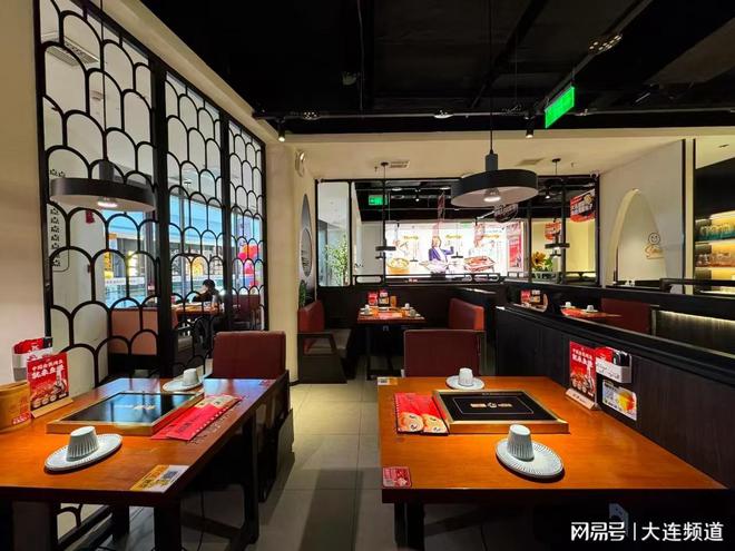 做餐饮 亚洲渔港引领烤鱼市场新变革K8凯发登录入口供应链巨头直接下场(图6)