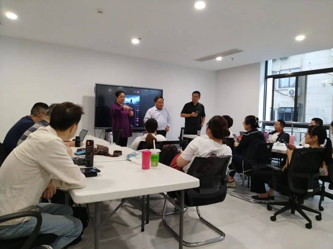 上海残疾人职业技能培训开启新人生凯发k8入口授人以渔成就梦想——(图5)